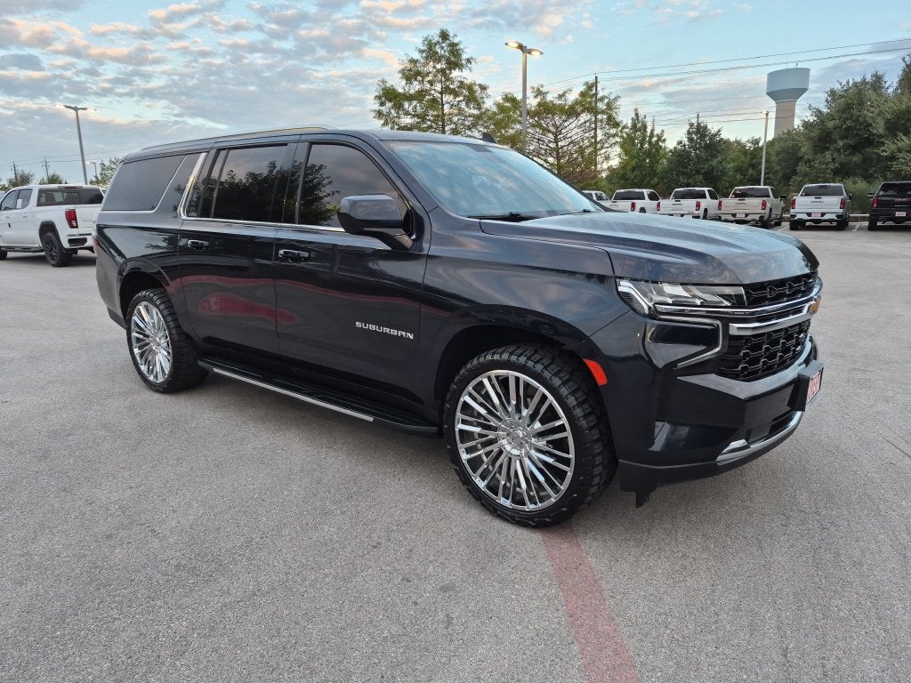 2023 Chevrolet Suburban LS