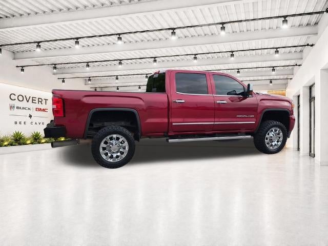 2018 GMC Sierra 2500 HD Crew Cab Standard Box 4-Wheel Drive Denali