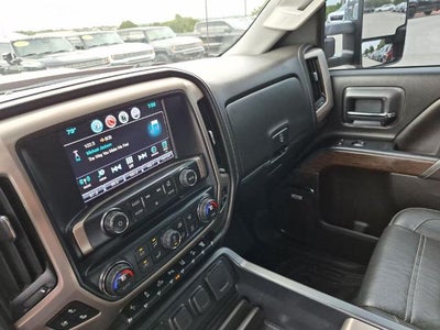2018 GMC Sierra 2500 HD Crew Cab Standard Box 4-Wheel Drive Denali