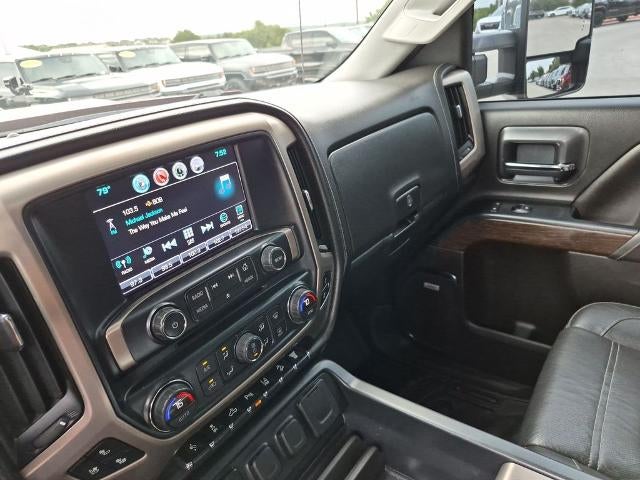 2018 GMC Sierra 2500 HD Crew Cab Standard Box 4-Wheel Drive Denali