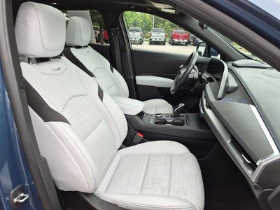 2024 Cadillac XT4 FWD 4dr Sport