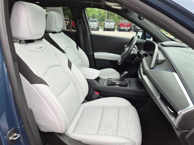 2024 Cadillac XT4 FWD 4dr Sport