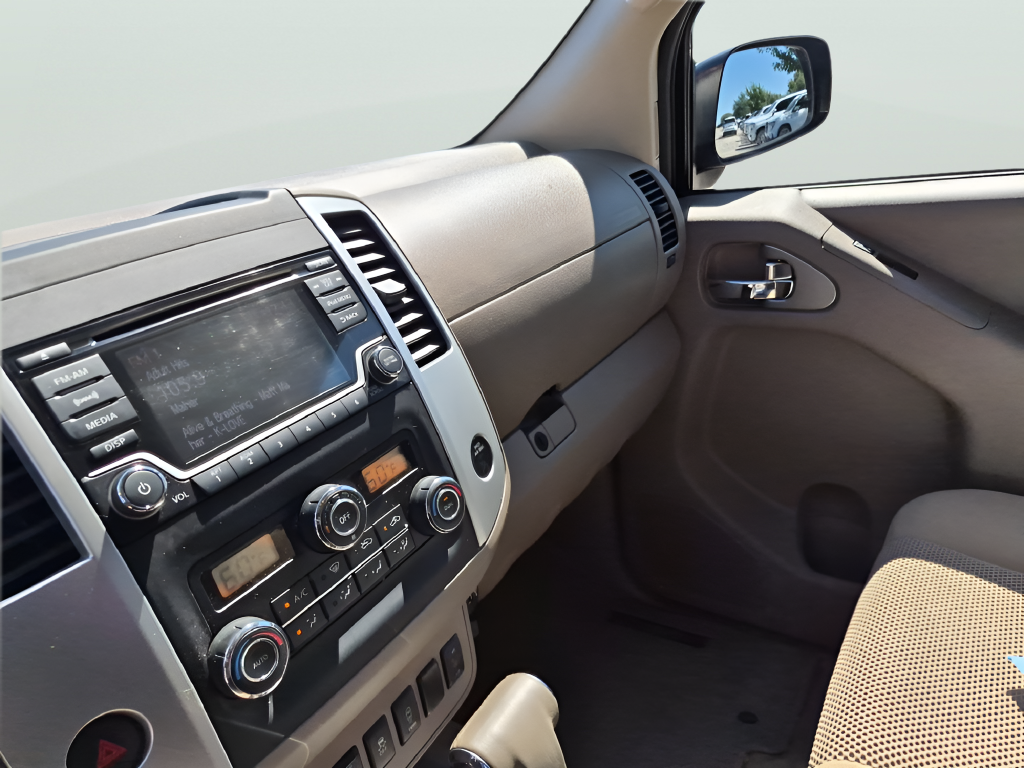 2017 Nissan Frontier SV