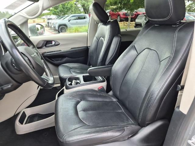 2022 Chrysler Pacifica Touring L FWD