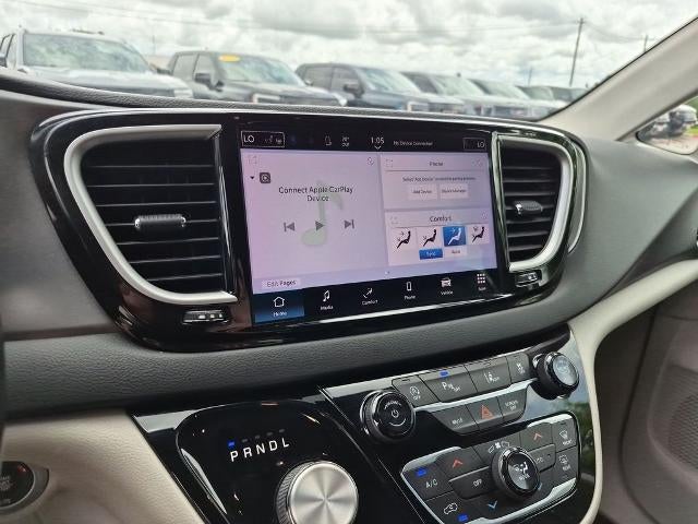 2022 Chrysler Pacifica Touring L FWD