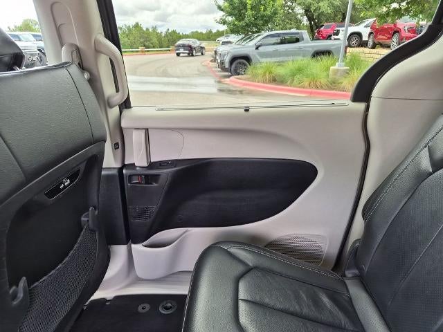 2022 Chrysler Pacifica Touring L FWD