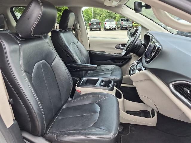 2022 Chrysler Pacifica Touring L FWD