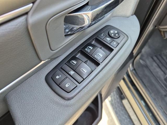 2017 RAM 2500 Big Horn 4x4 Crew Cab 6'4" Box