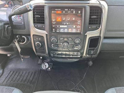 2017 RAM 2500 Big Horn 4x4 Crew Cab 6'4" Box