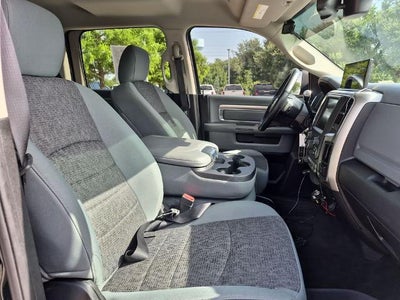 2017 RAM 2500 Big Horn 4x4 Crew Cab 6'4" Box