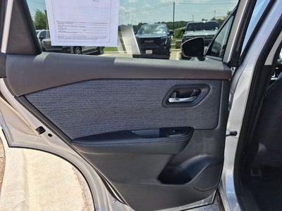 2021 Nissan Rogue FWD SV