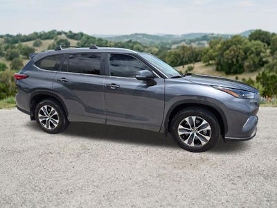 2023 Toyota Highlander XLE AWD (Natl)