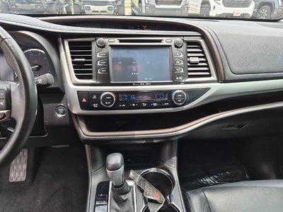 2017 Toyota Highlander XLE V6 FWD (Natl)