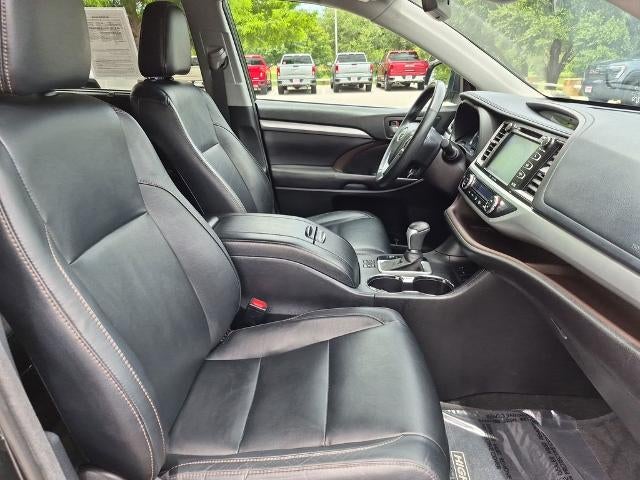 2017 Toyota Highlander XLE V6 FWD (Natl)