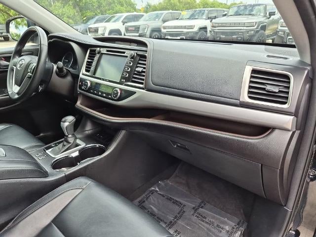 2017 Toyota Highlander XLE V6 FWD (Natl)