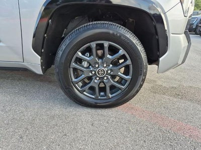 2022 Toyota Tundra 4WD 4WD Platinum CrewMax 5.5' Bed (Natl)
