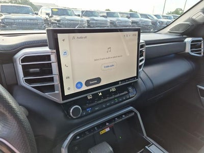 2022 Toyota Tundra 4WD 4WD Platinum CrewMax 5.5' Bed (Natl)
