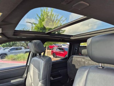 2022 Toyota Tundra 4WD 4WD Platinum CrewMax 5.5' Bed (Natl)