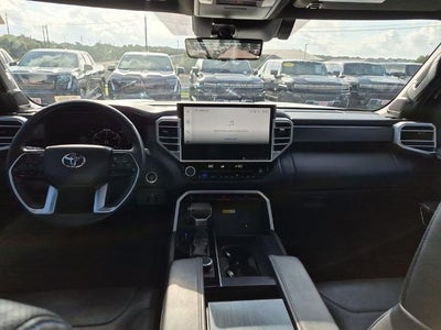 2022 Toyota Tundra 4WD 4WD Platinum CrewMax 5.5' Bed (Natl)