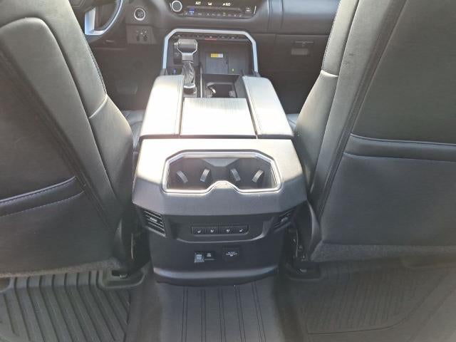 2022 Toyota Tundra 4WD 4WD Platinum CrewMax 5.5' Bed (Natl)