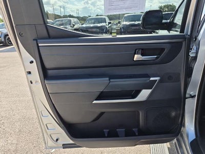 2022 Toyota Tundra 4WD 4WD Platinum CrewMax 5.5' Bed (Natl)