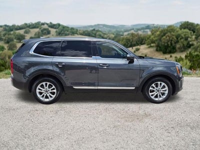 2022 Kia Telluride LX FWD