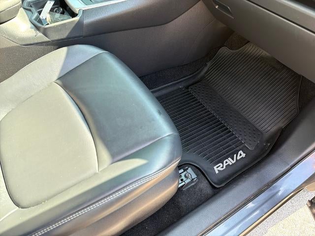 2020 Toyota RAV4 XLE Premium FWD (Natl)