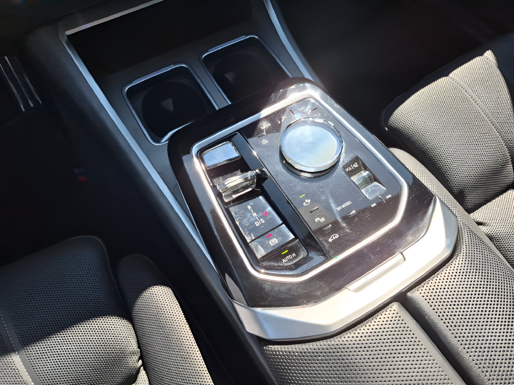 2023 BMW 7 Series 740i