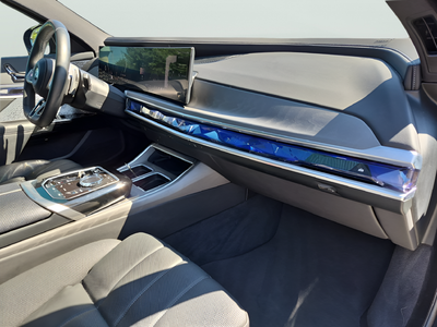 2023 BMW 7 Series 740i