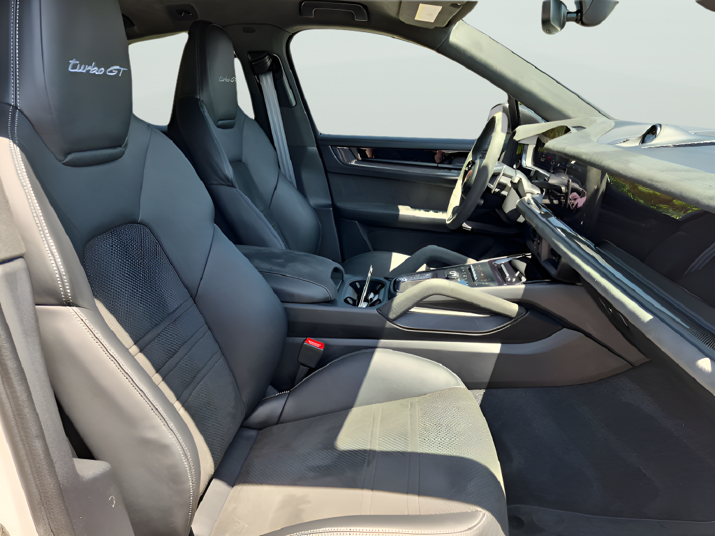 2025 Porsche Cayenne Coupe Turbo GT