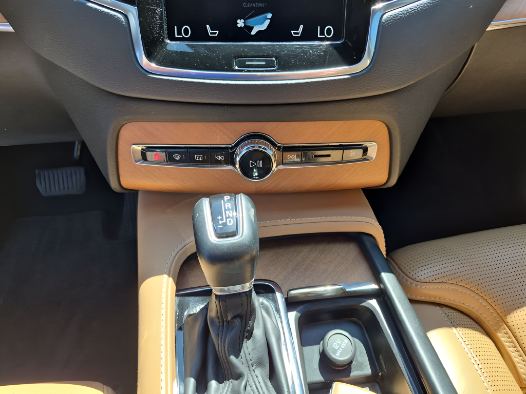2020 Volvo XC90 T6 Inscription