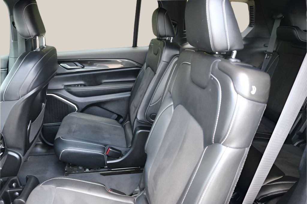 2022 Jeep Grand Cherokee L Altitude