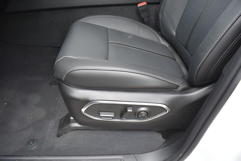 2024 Jeep Wagoneer Base