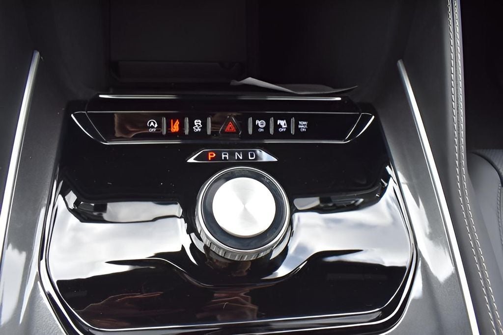 2024 Jeep Wagoneer Base