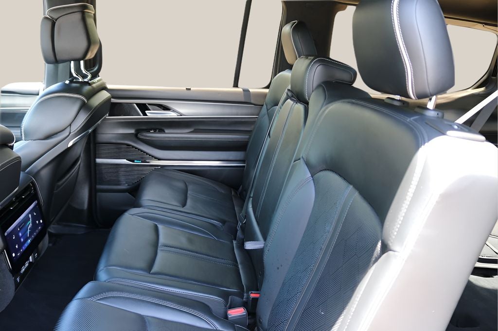 2022 Jeep Grand Wagoneer Series II