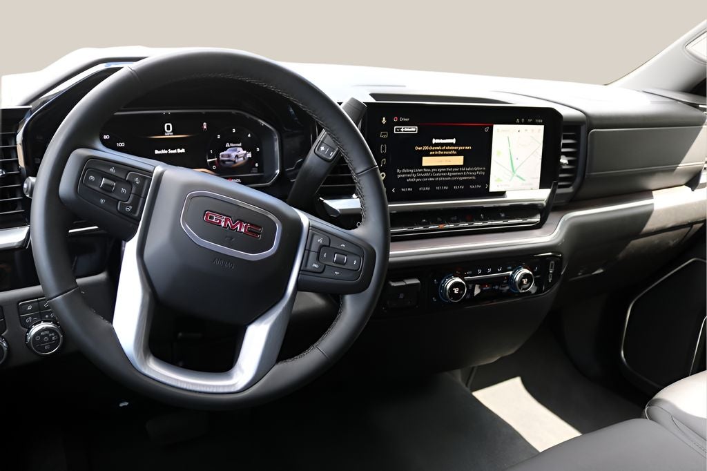 2025 GMC Sierra 1500 SLT