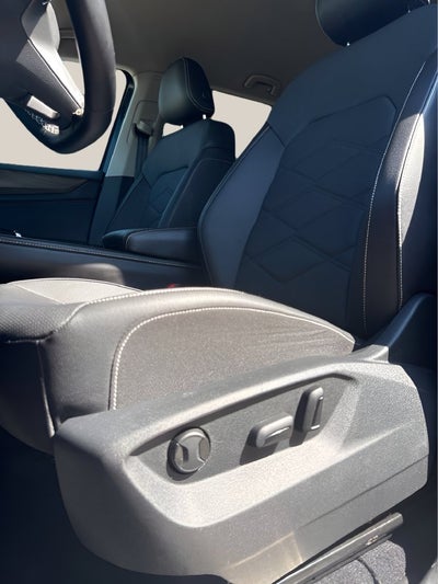 2026 Volkswagen Atlas SE w/Technology