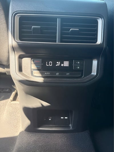 2026 Volkswagen Atlas SE w/Technology
