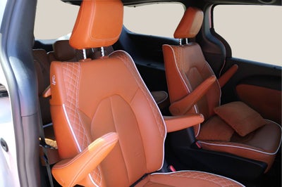 2024 Chrysler Pacifica Hybrid Pinnacle