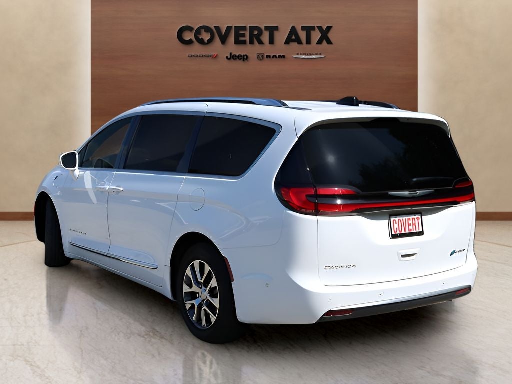 2024 Chrysler Pacifica Hybrid Pinnacle
