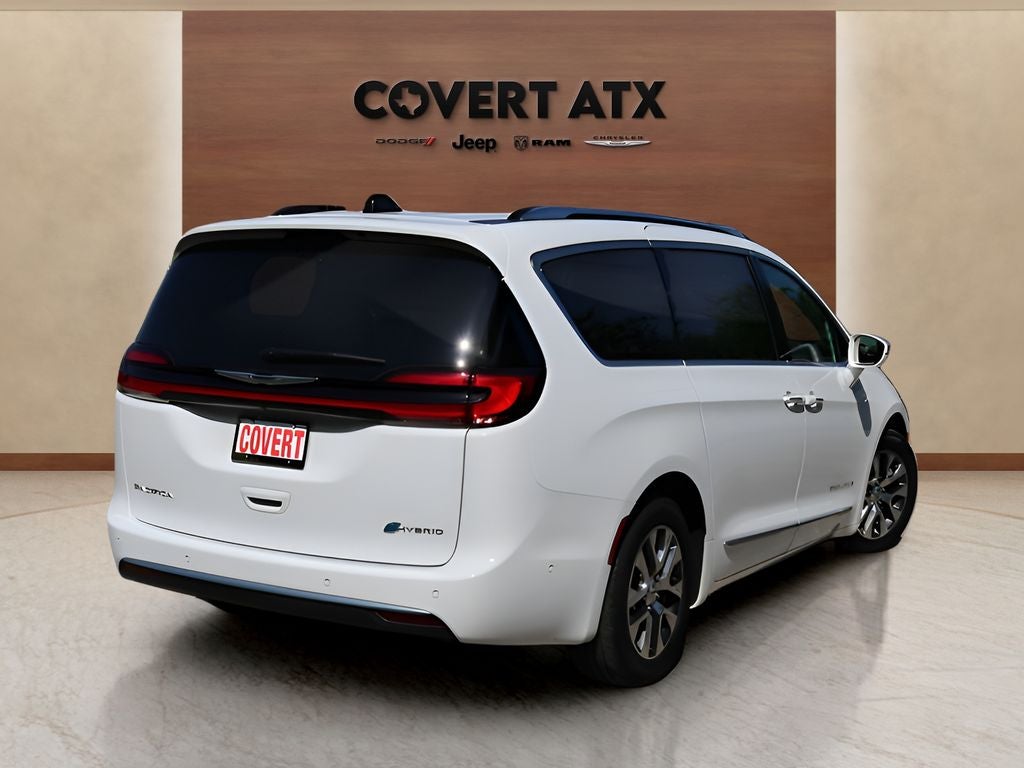 2024 Chrysler Pacifica Hybrid Pinnacle