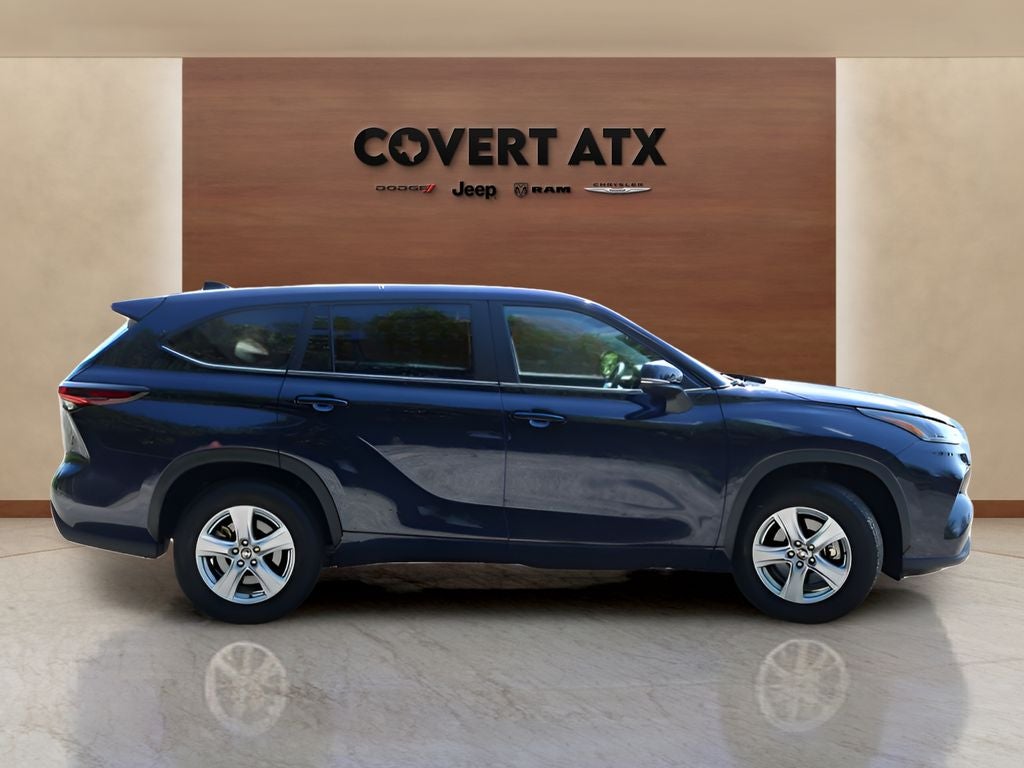 2025 Toyota Highlander LE