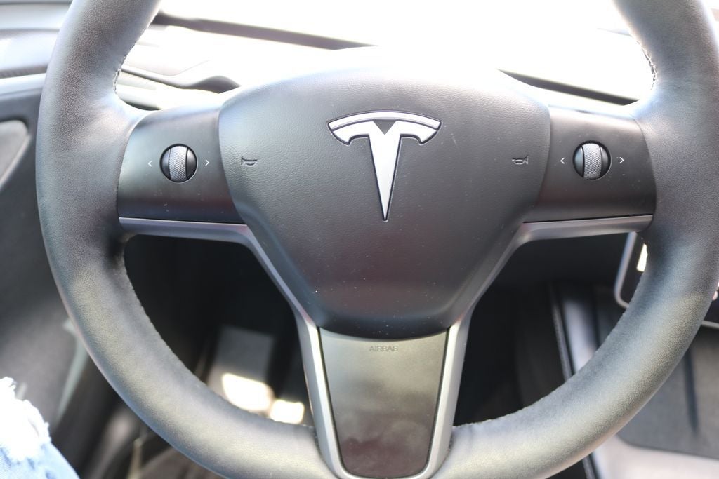2025 Tesla Model Y Performance