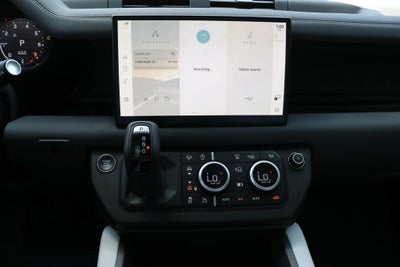 2025 Land Rover Defender 110 X-Dynamic SE
