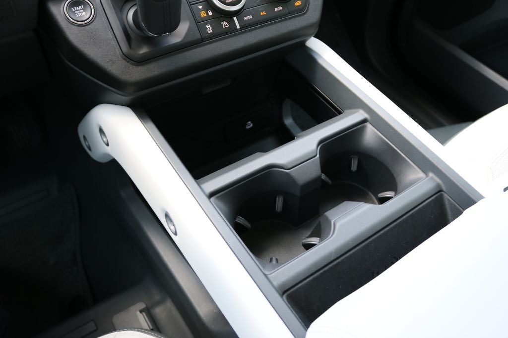 2025 Land Rover Defender 110 X-Dynamic SE