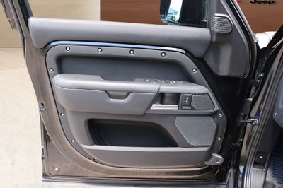 2024 Land Rover Defender 110 X-Dynamic SE