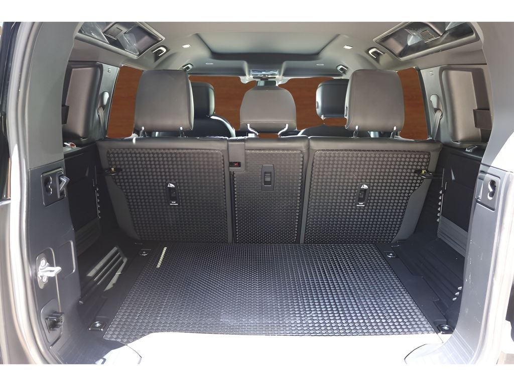 2024 Land Rover Defender 110 X-Dynamic SE