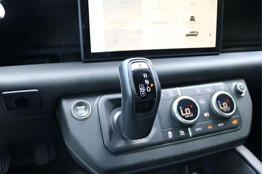 2024 Land Rover Defender 110 X-Dynamic SE