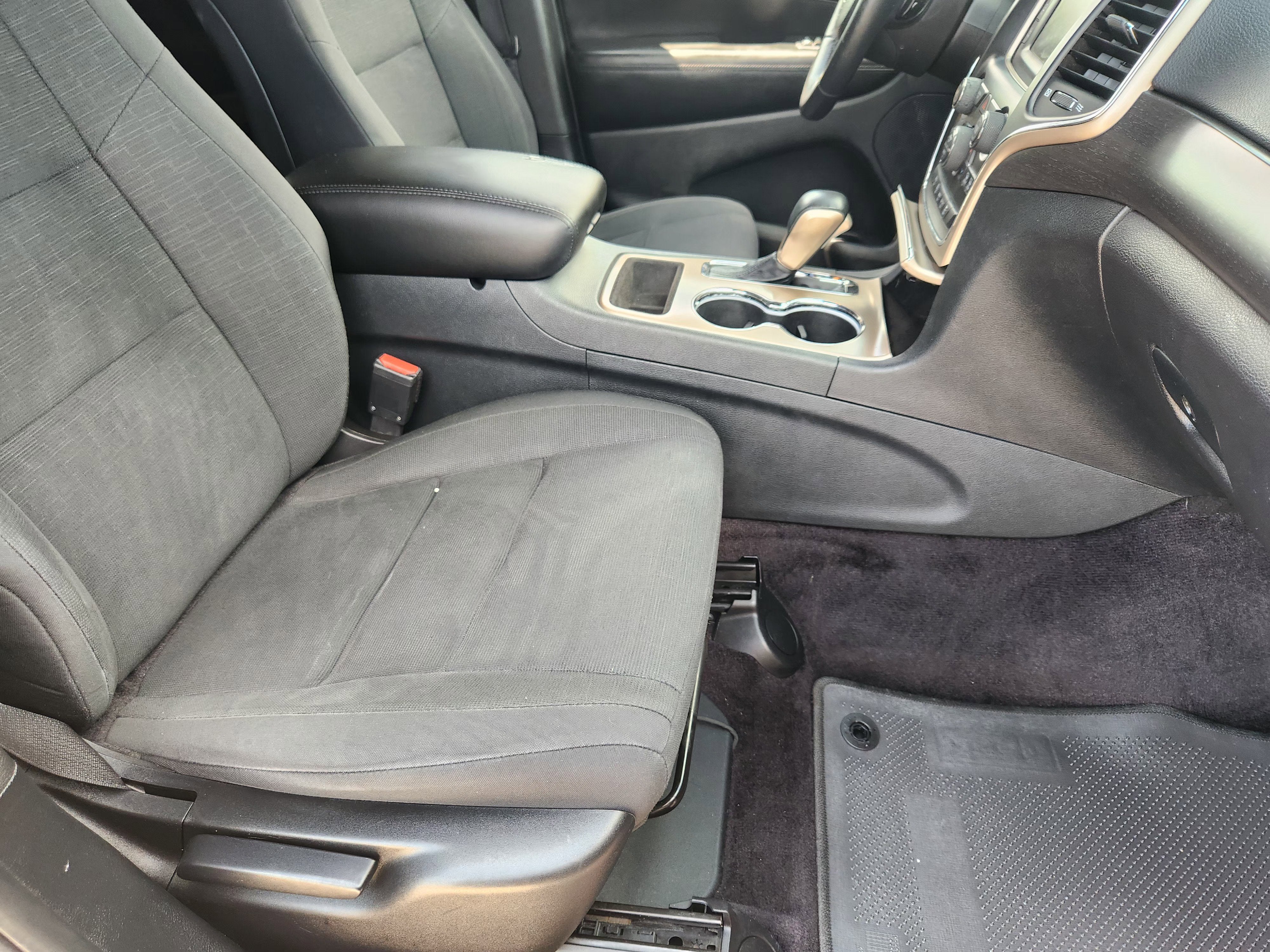 2017 Jeep Grand Cherokee Laredo 4x2