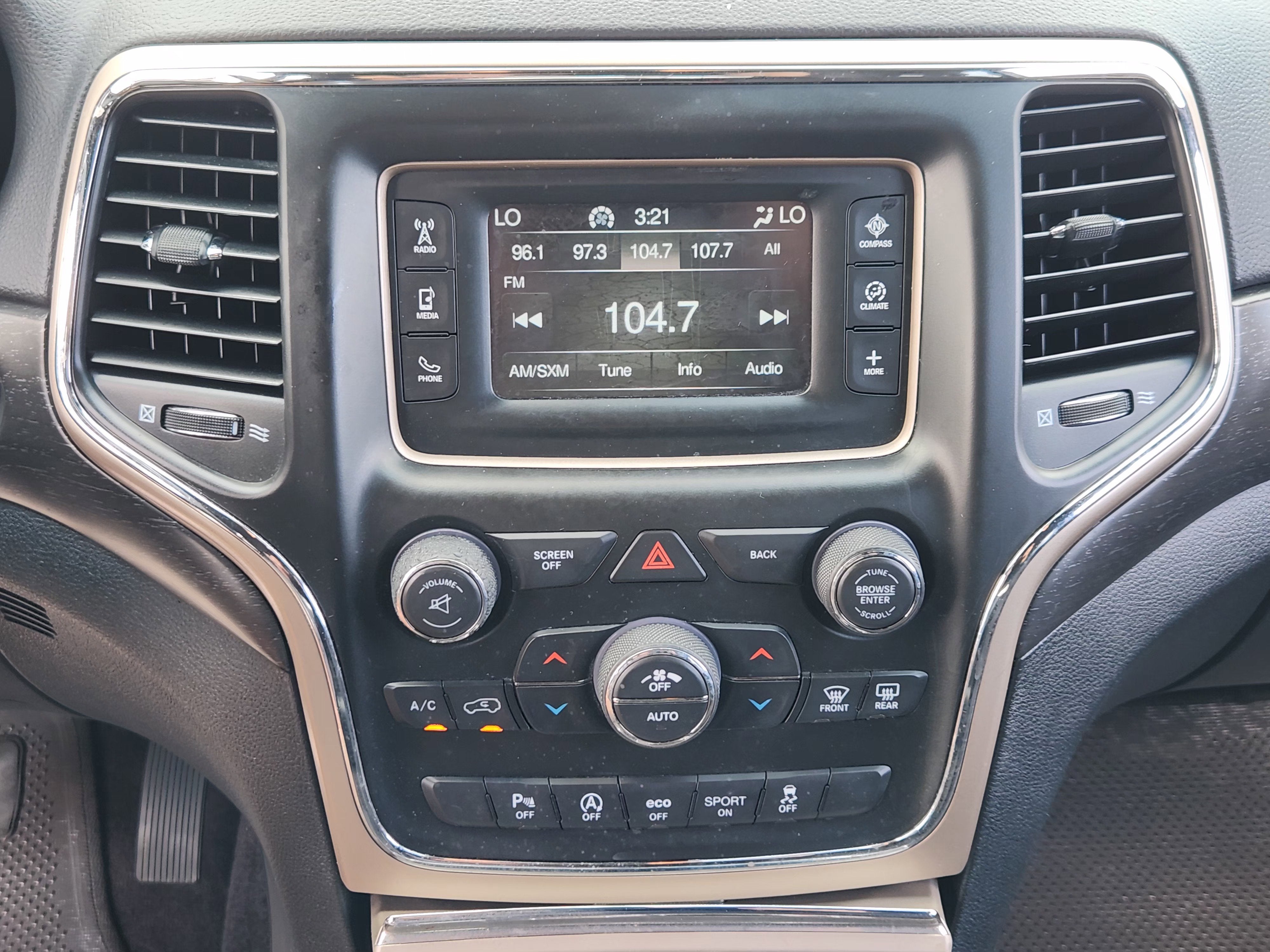 2017 Jeep Grand Cherokee Laredo 4x2